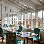 The Devonshire Arms At מלון 4*
