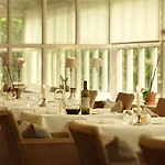 The Devonshire Arms At 4*