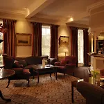 The Devonshire Arms At בולטון אבי