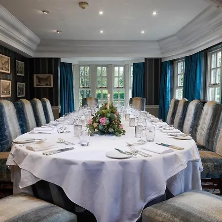 The Devonshire Arms At 4*