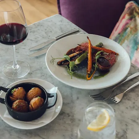 The Devonshire Arms At Hotel