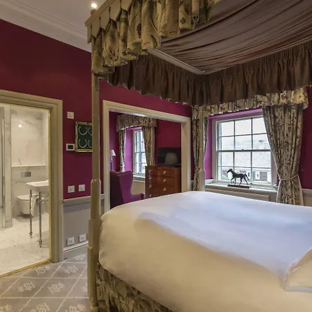 מלון The Devonshire Arms At 4*