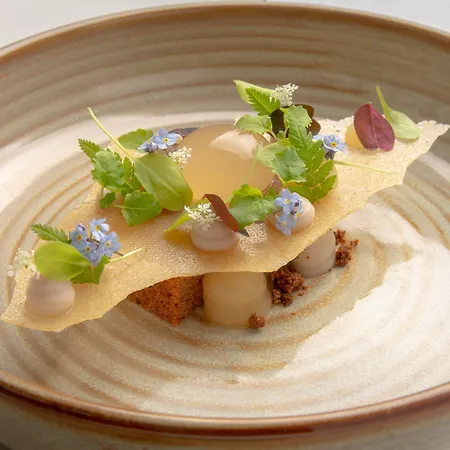 The Devonshire Arms At 4*