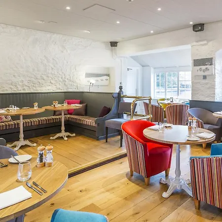 فندق The Devonshire Arms At 4*