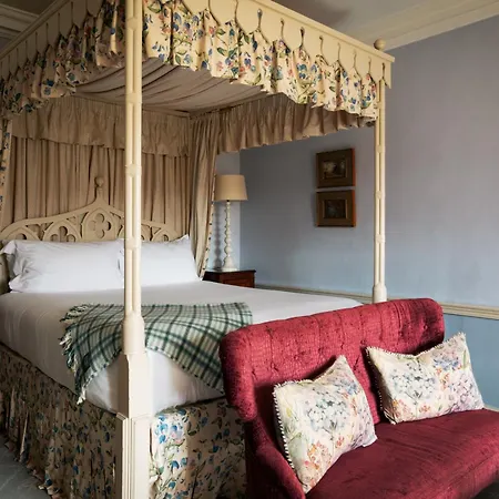 The Devonshire Arms At 호텔 4*