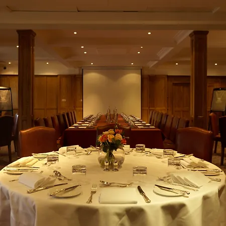 The Devonshire Arms At 호텔 볼턴애비